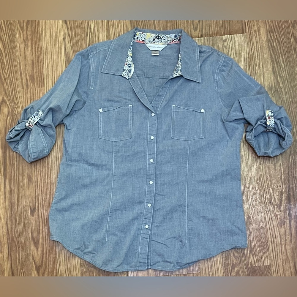 Christopher Banks lightweight blue denim button down shirt Large floral flowers